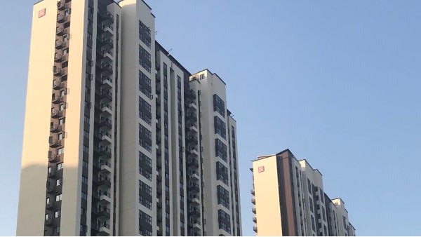 外墻真石漆膩子的施工標準是什么？