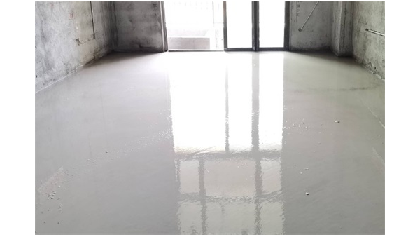 石膏自流平是不是倒在地上可以自己流平